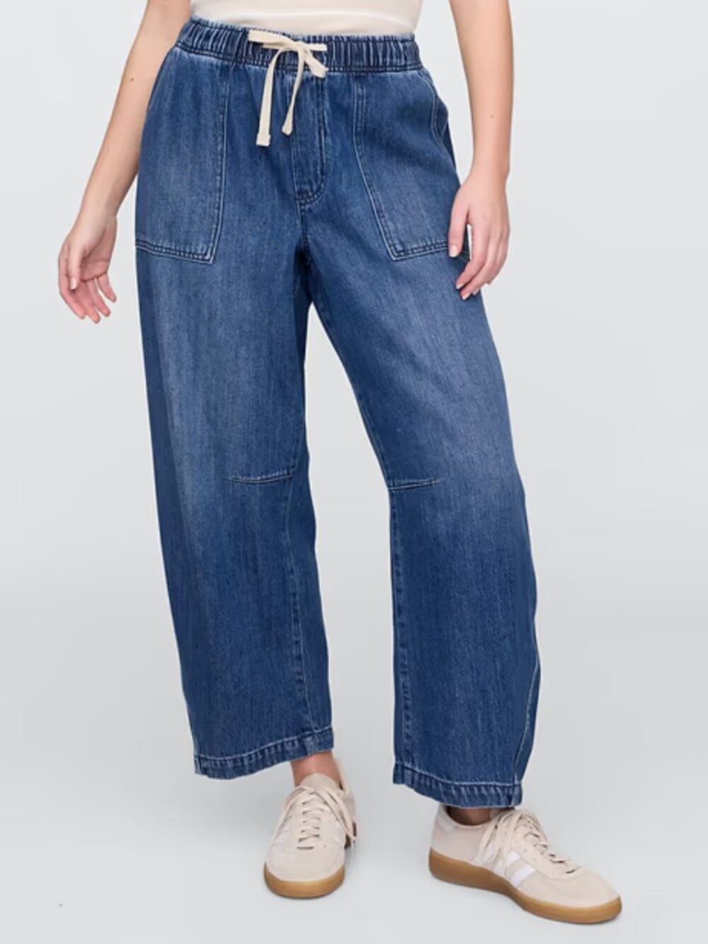 Gap Denim Mid Rise Super Soft Pull-On Light Wash Denim Barrel Leg Jeans Medium